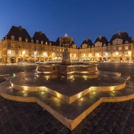 Budget Avec Parking Au Centre-ville * Charleville-Mezieres