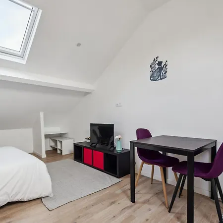 Apartment Budget Avec Parking Au Centre-ville Charleville-Mezieres